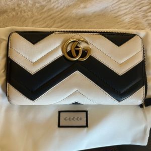 Gucci Marmont Zip Around Wallet